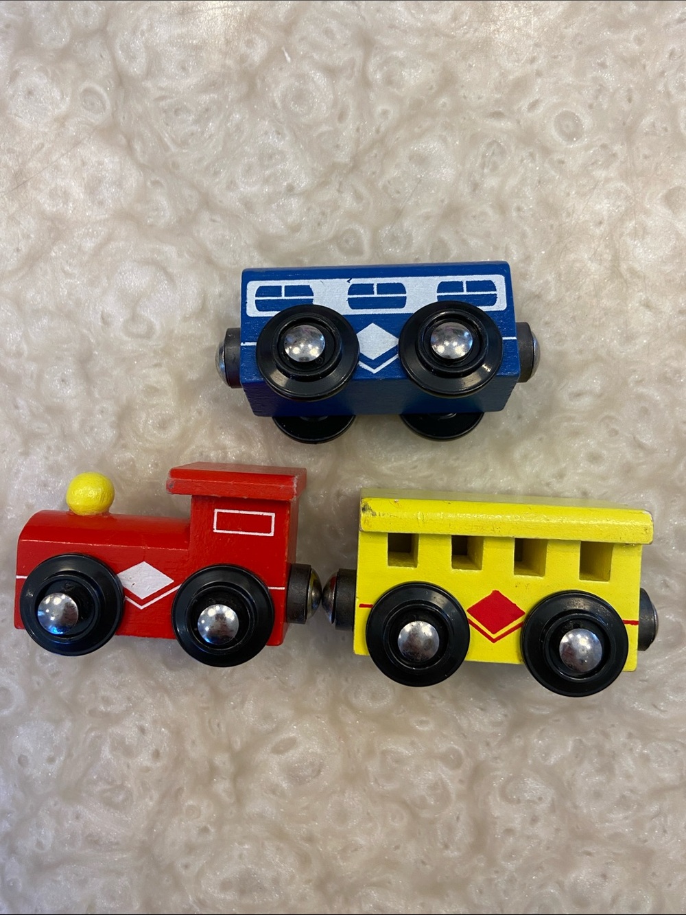 Wooden trains - Picture 6 of 6